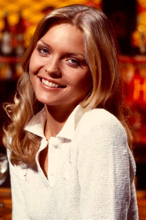 15 Gorgeous Michelle Pfeiffer Photos That Prove Shes a ...